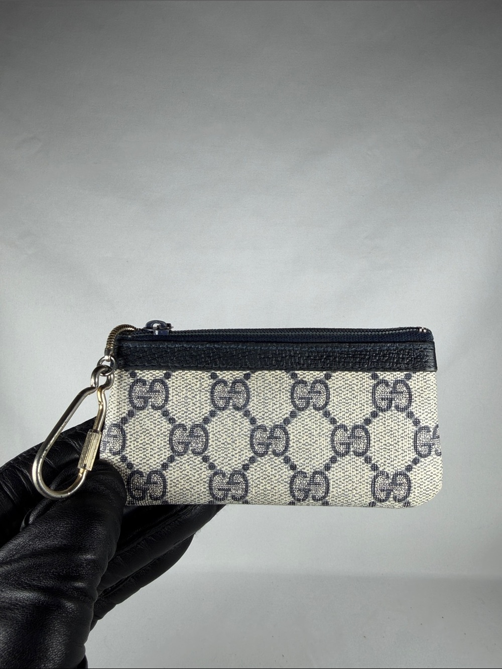Authentic Gucci Blue GG Supreme Card/Key Cles